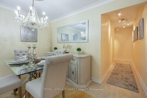 Photo 9 at 2 Ailsa Craig Court, Branson, Toronto