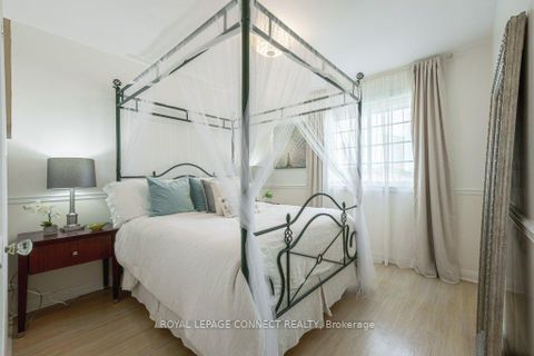 Photo 16 at 2 Ailsa Craig Court, Branson, Toronto