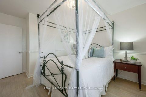 Photo 17 at 2 Ailsa Craig Court, Branson, Toronto