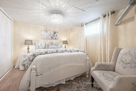 Photo 32 at 2 Ailsa Craig Court, Branson, Toronto