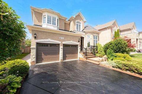 Photo 1 at 40 Barberry Crescent, Oak Ridges, Richmond Hill