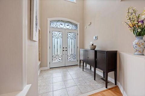 Photo 4 at 40 Barberry Crescent, Oak Ridges, Richmond Hill