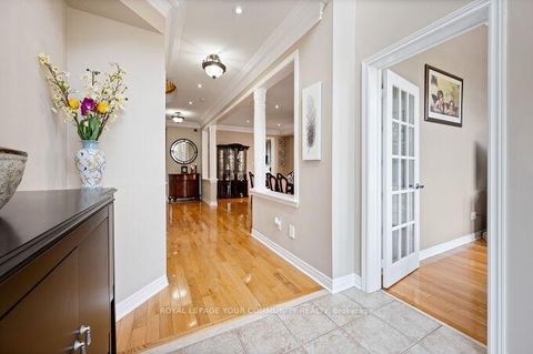 Photo 5 at 40 Barberry Crescent, Oak Ridges, Richmond Hill