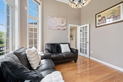 Photo 8 at 40 Barberry Crescent, Oak Ridges, Richmond Hill