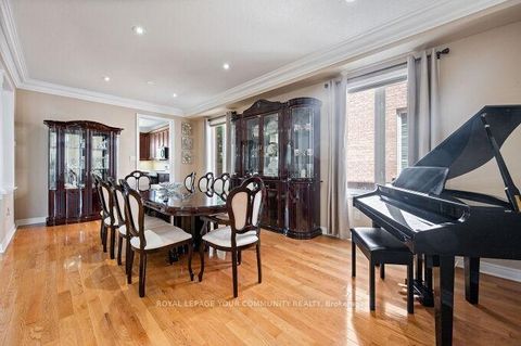 Photo 9 at 40 Barberry Crescent, Oak Ridges, Richmond Hill