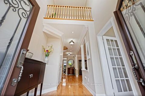 Photo 12 at 40 Barberry Crescent, Oak Ridges, Richmond Hill