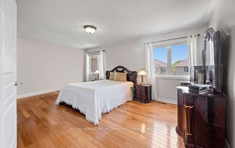 Photo 17 at 40 Barberry Crescent, Oak Ridges, Richmond Hill