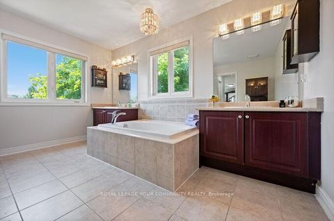 Photo 29 at 40 Barberry Crescent, Oak Ridges, Richmond Hill