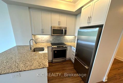 Photo 3 at 424 - 2 Old Mill Drive, Swansea, Toronto