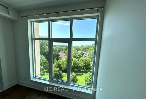 Photo 5 at 424 - 2 Old Mill Drive, Swansea, Toronto