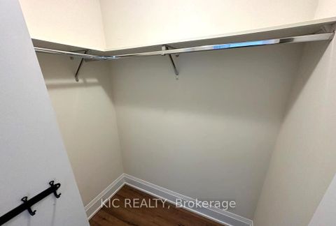 Photo 9 at 424 - 2 Old Mill Drive, Swansea, Toronto