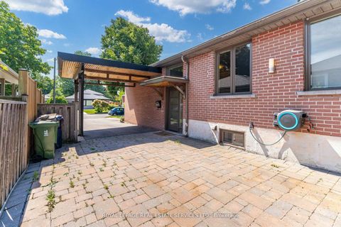 Photo 3 at 194 Sylvan Avenue, Guildwood, Toronto