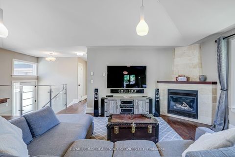 Photo 10 at 194 Sylvan Avenue, Guildwood, Toronto