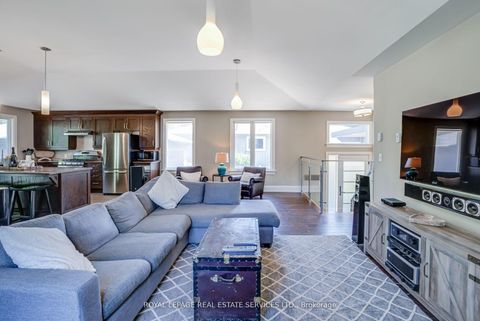 Photo 11 at 194 Sylvan Avenue, Guildwood, Toronto