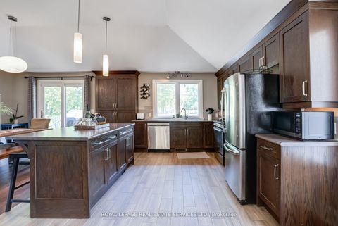 Photo 12 at 194 Sylvan Avenue, Guildwood, Toronto