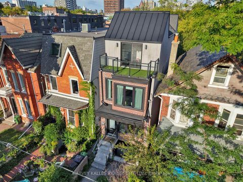 Photo 1 at 257 Borden Street, University, Toronto