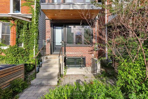 Photo 2 at 257 Borden Street, University, Toronto