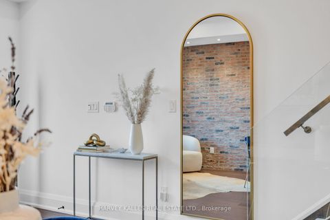 Photo 8 at 257 Borden Street, University, Toronto