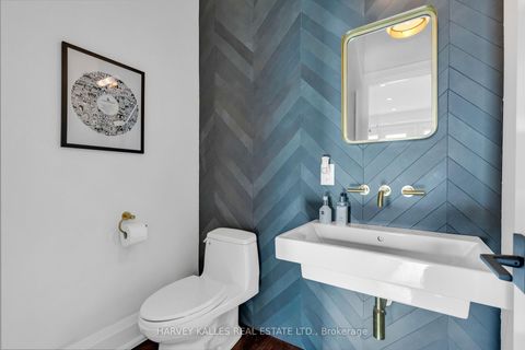 Photo 10 at 257 Borden Street, University, Toronto