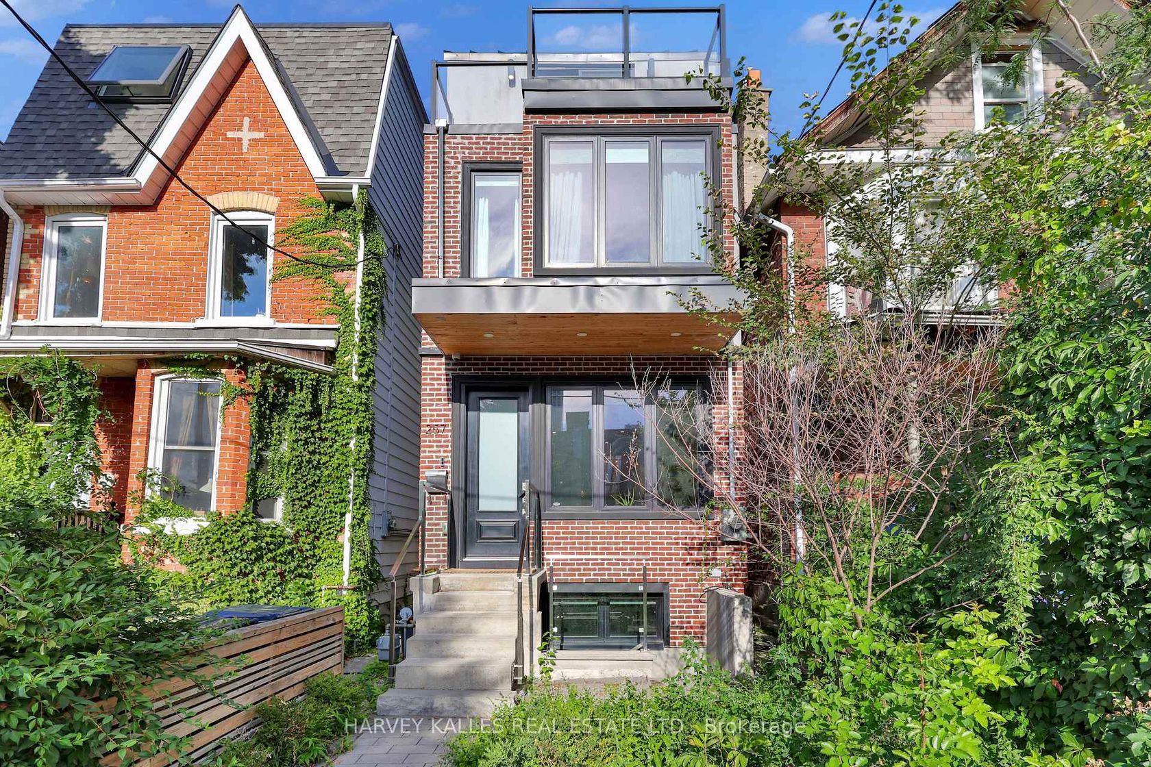 257 Borden Street, University, Toronto 