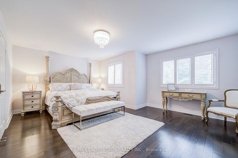 Photo 17 at 187 Summeridge Drive, Patterson, Vaughan