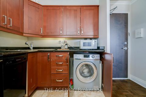 Photo 10 at 1504 - 5949 Yonge Street, Newtonbrook East, Toronto
