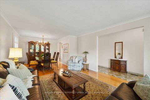 Photo 8 at 25 Farrell Avenue, Willowdale West, Toronto