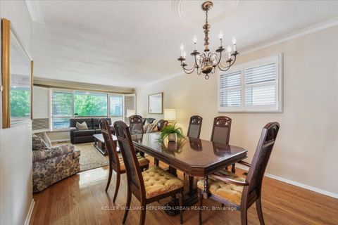 Photo 10 at 25 Farrell Avenue, Willowdale West, Toronto