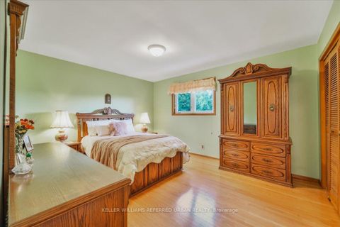 Photo 14 at 25 Farrell Avenue, Willowdale West, Toronto