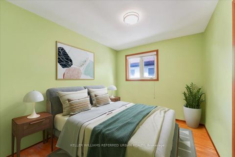 Photo 18 at 25 Farrell Avenue, Willowdale West, Toronto