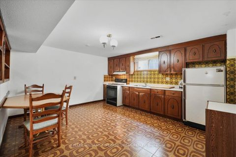 Photo 24 at 25 Farrell Avenue, Willowdale West, Toronto