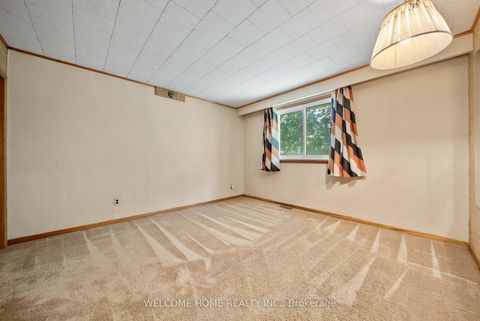Photo 19 at 10 Pengelly Court, Birchmount, Toronto