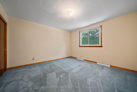 Photo 28 at 10 Pengelly Court, Birchmount, Toronto
