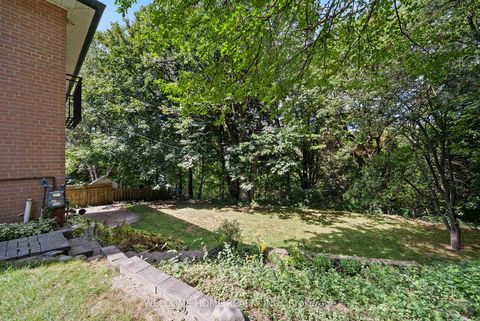 Photo 35 at 10 Pengelly Court, Birchmount, Toronto