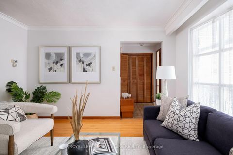 Photo 3 at 22 Merkley Square, Morningside, Toronto