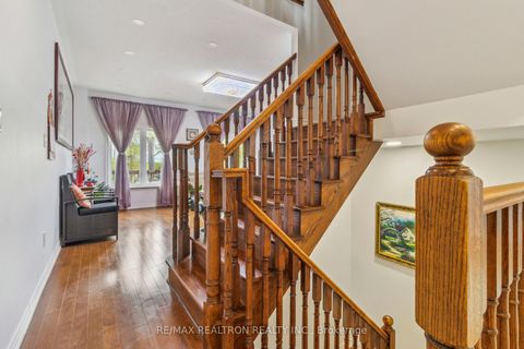 Photo 6 at 33 Pidgeon Street, Birchmount, Toronto Photo 6 at 33 Pidgeon Street, Birchmount, Toronto