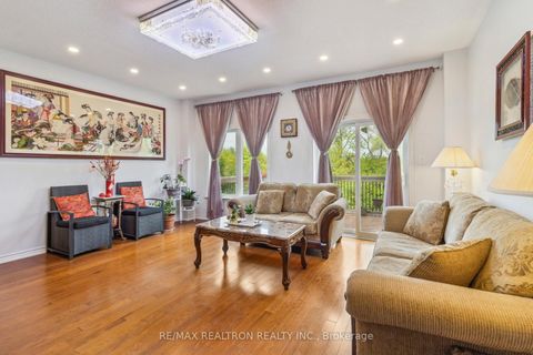 Photo 10 at 33 Pidgeon Street, Birchmount, Toronto Photo 10 at 33 Pidgeon Street, Birchmount, Toronto