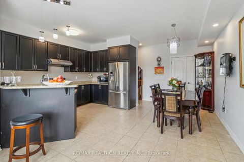 Photo 11 at 33 Pidgeon Street, Birchmount, Toronto