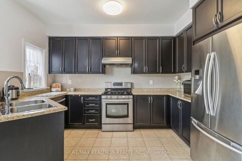 Photo 14 at 33 Pidgeon Street, Birchmount, Toronto