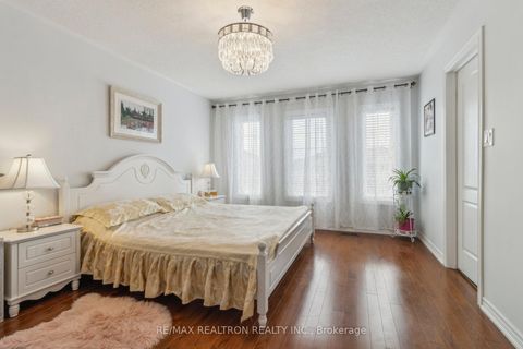 Photo 21 at 33 Pidgeon Street, Birchmount, Toronto