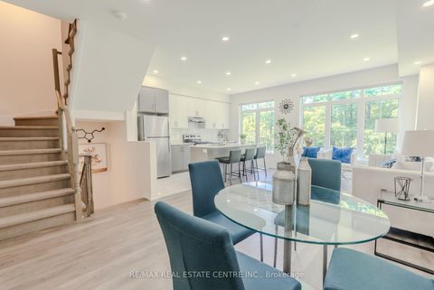 Photo 5 at 42 - 181 Parktree Drive, Maple, Vaughan