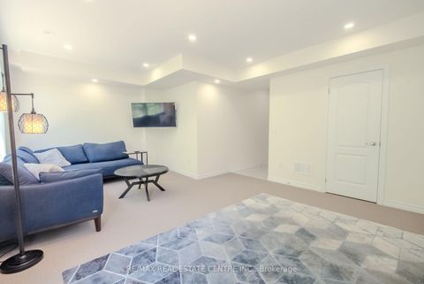 Photo 17 at 42 - 181 Parktree Drive, Maple, Vaughan