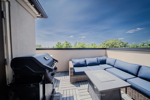 Photo 18 at 42 - 181 Parktree Drive, Maple, Vaughan