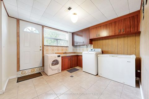 Photo 22 at 22 Woodenhill Court, Eglinton West, Toronto