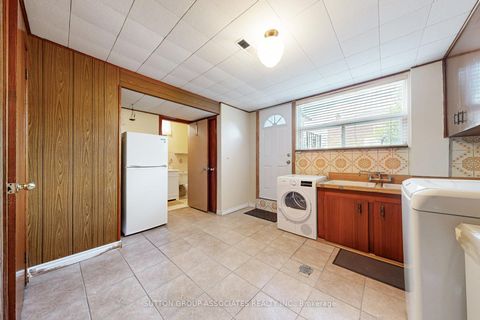 Photo 25 at 22 Woodenhill Court, Eglinton West, Toronto