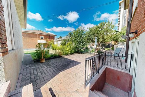 Photo 29 at 22 Woodenhill Court, Eglinton West, Toronto