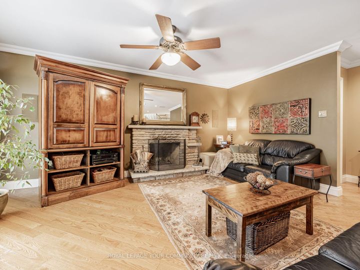 Photo 20 at 10 Banquo Road, Royal Orchard, Markham