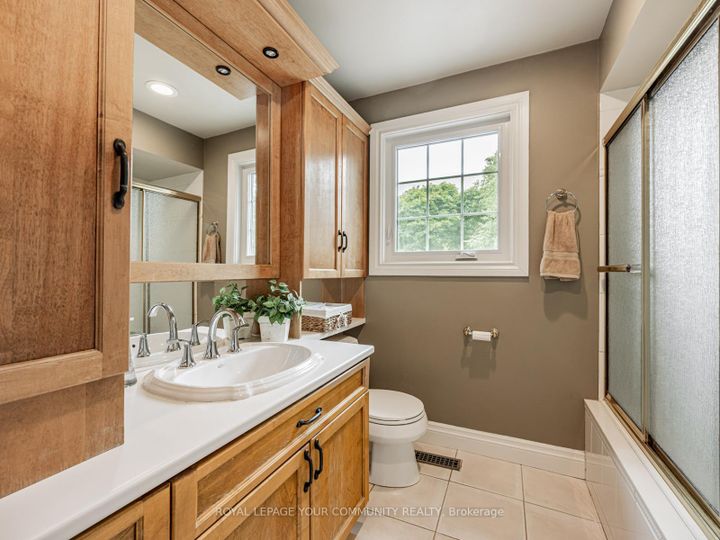 Photo 28 at 10 Banquo Road, Royal Orchard, Markham