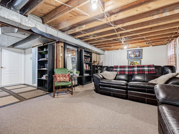 Photo 32 at 10 Banquo Road, Royal Orchard, Markham
