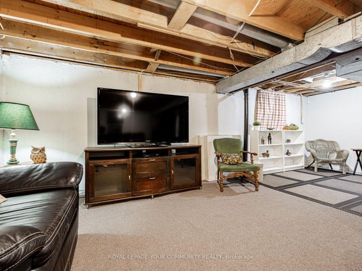 Photo 33 at 10 Banquo Road, Royal Orchard, Markham